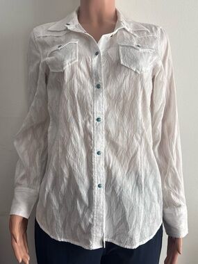 Ariat White Textured Long-Sleeve Button Front Blouse